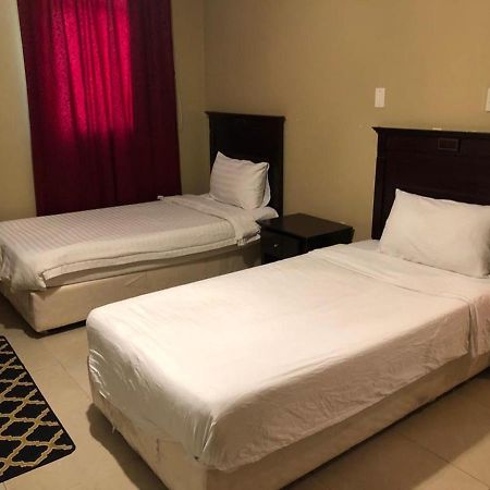 담맘 Inwan Residential Units 아파트 호텔 외부 사진